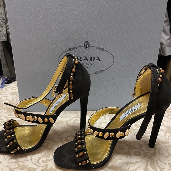 Black Prada suede heels with beads - Picture 4 of 5